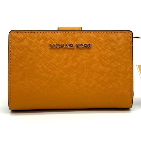 Michael Kors Medium Bifold Zip Chain Wallet Cider - Picture 1 of 9